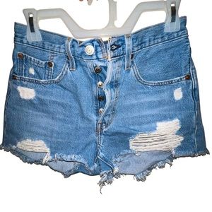 🔴Levi’s Strauss High waisted Shorts